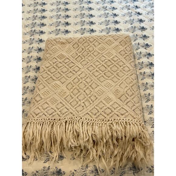 Antique Crochet Bedspread Coverlet Cotton Popcorn Stitch 80x88‎ Cream Colored - Picture 6 of 6